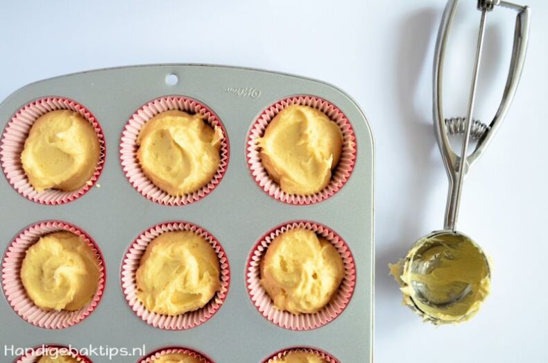 Waarom barsten cupcakes open in de oven?