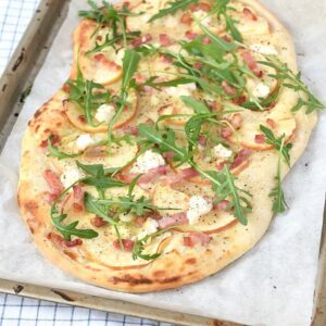 FLAMMKUCHEN MET APPEL EN SPEK maken