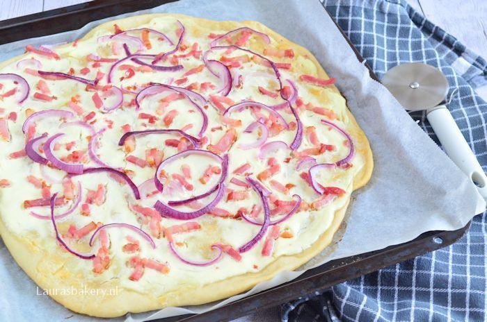 flammkuchen met spek en ui 4a