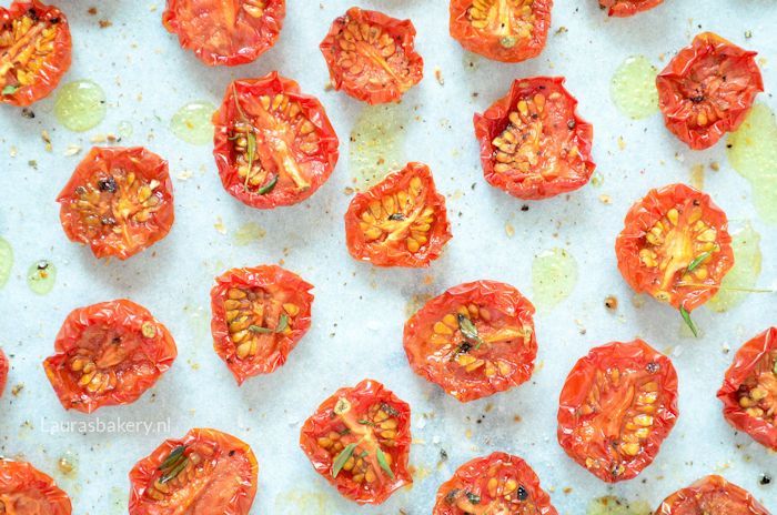 Concentratie kromme gemeenschap Gedroogde tomaatjes uit de oven - Laura's Bakery
