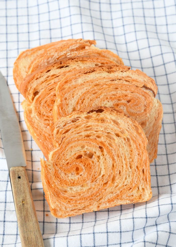 GEMARMERD KAAS-TOMATENBROOD
maken