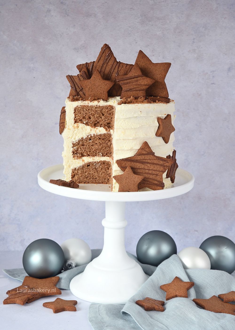 Elektronisch Ijdelheid zuiger Gingerbreadtaart met kerstkoekjes - Laura's Bakery