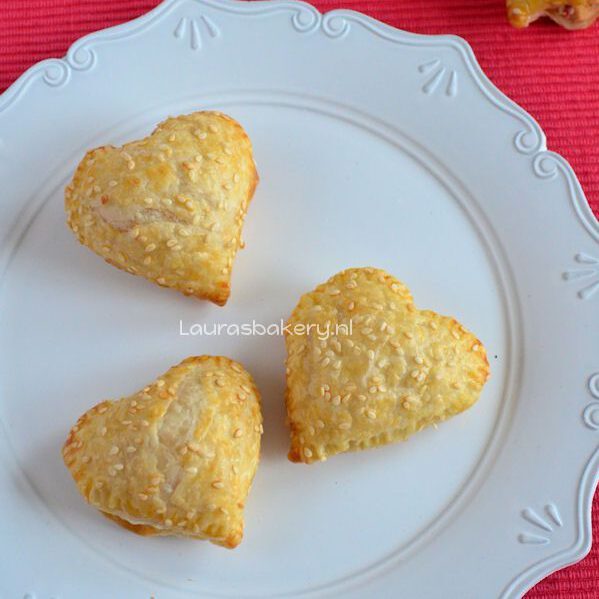 Hartige gevulde Valentijn hartjes