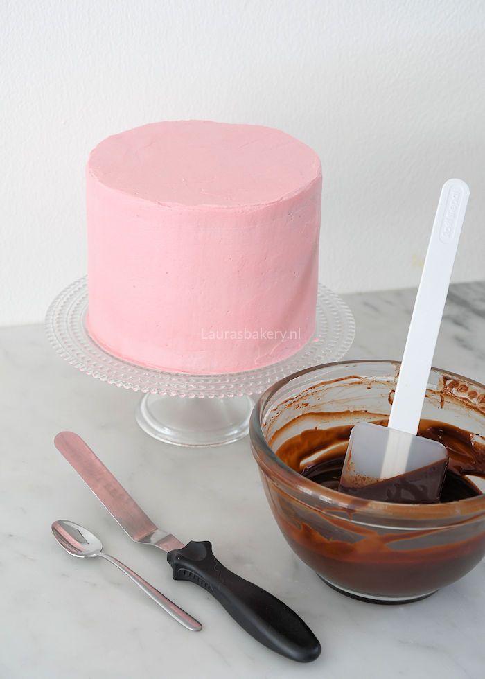 Gebruikelijk Toestand als How to drip cake - Laura's Bakery