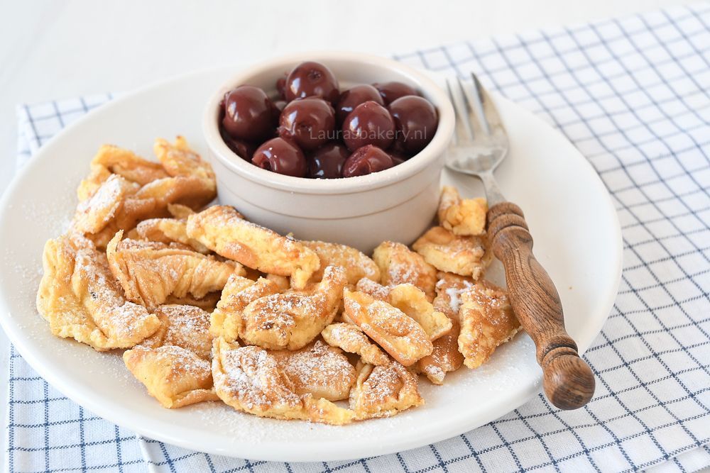 Kaiserschmarrn met warme kersen - Laura's Bakery