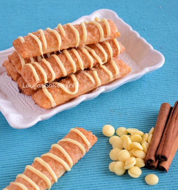 Bladerdeeg hapjes recepten; van gezonde hartige vegetarische hapjes Bladerdeeg ligt hier standaard in de vriezer. Hier kun je echt alle kanten mee op, een lekker broodje voor bij het ontbijt, of de lunch of een hapje voor bij de borrelplank, een vleespasteitje voor het avondeten.