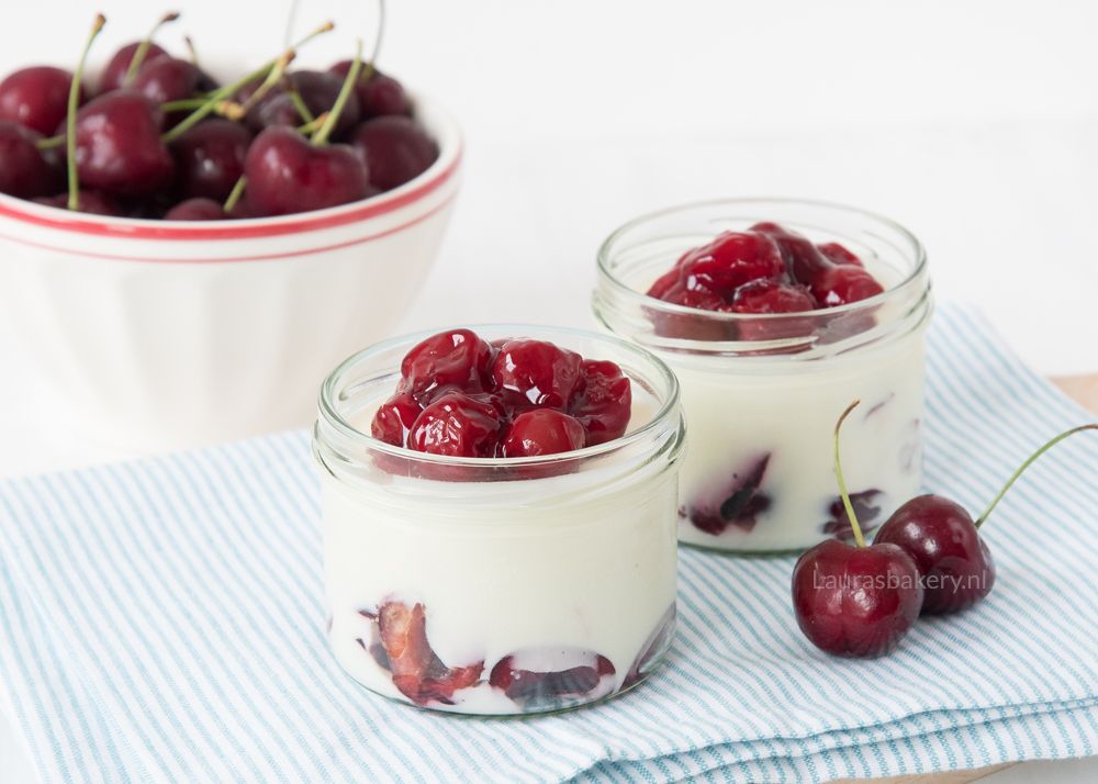 kwark-panna-cotta-met-kersen-3a