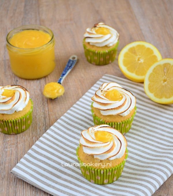 lemon meringue cupcakes 5a