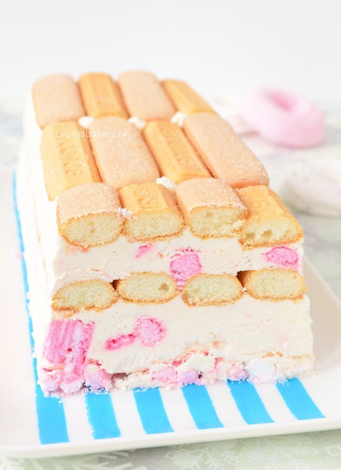 Meringue ijstaart