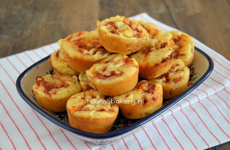 mini pizza muffins 2a