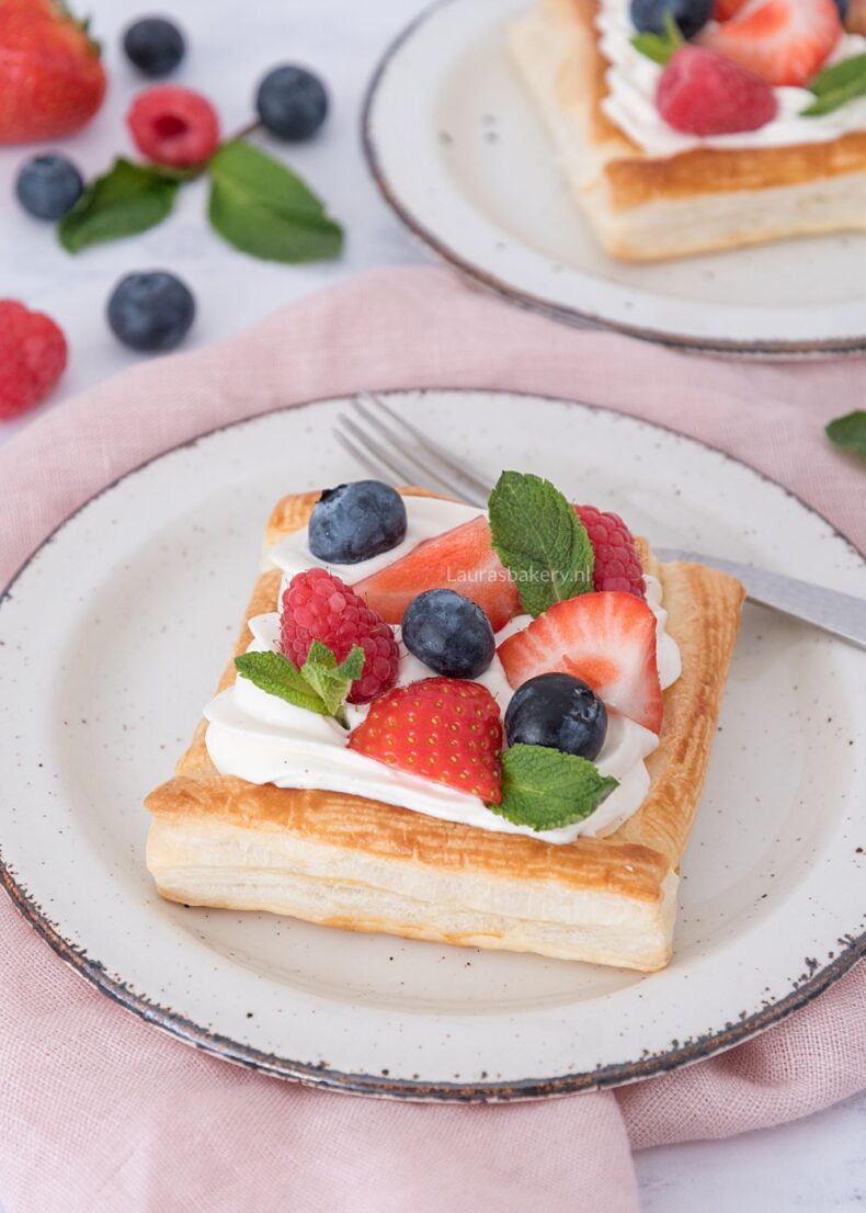 roomgebakjes-met-rood-fruit-6a