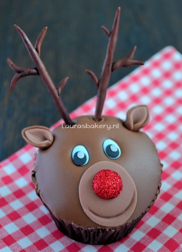 rudolph cupcakes 7a