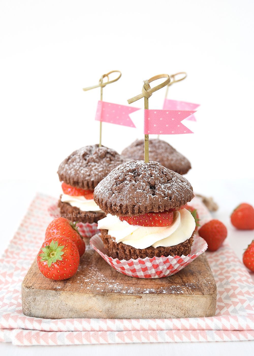 CHOCOLADE CUPCAKE MET AARDBEIEN maken