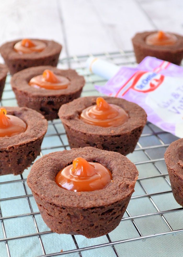 chocolade-cookie-cups-met-salted-caramel-1a