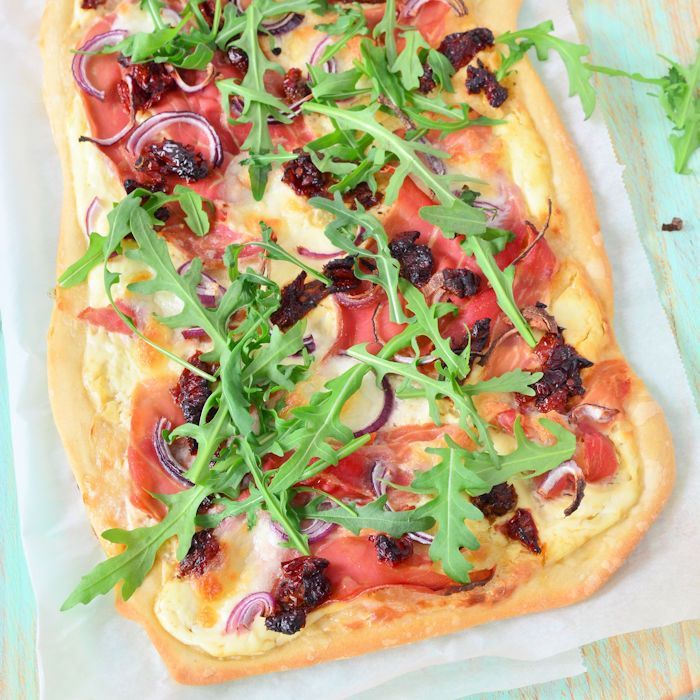 Flammkuchen met prosciutto