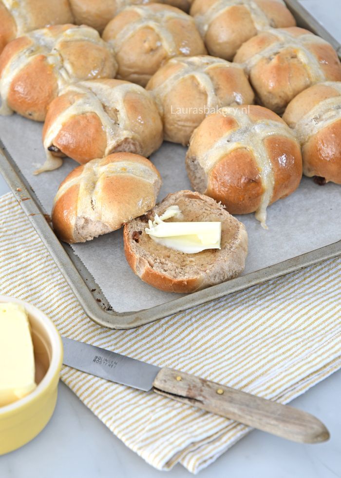 Hot cross buns