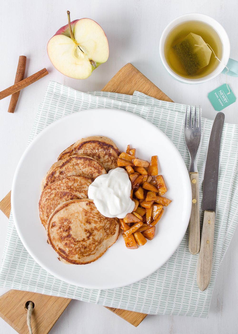 Kwark pancakes met appel en kaneel