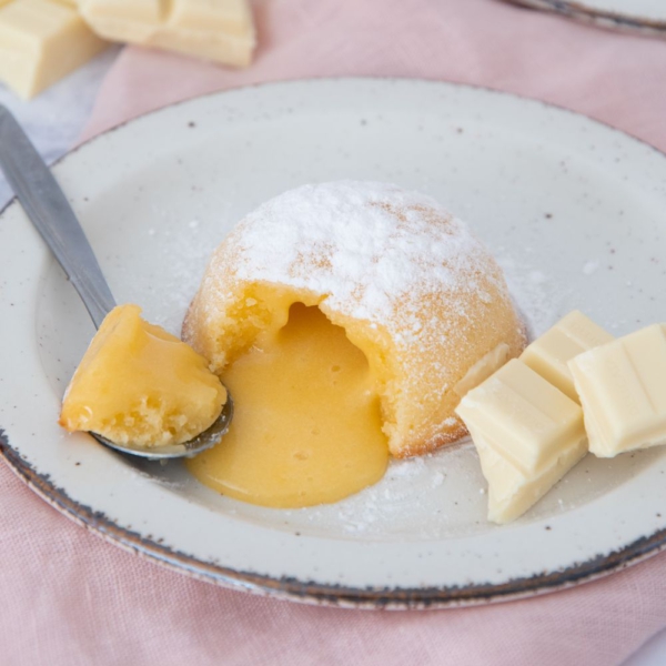 Lemon curd lava cakejes