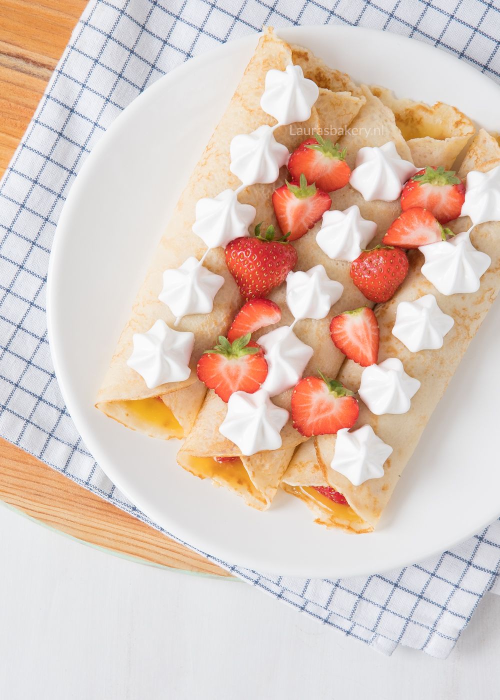 Lemon-meringue-pannenkoekjes-met-aardbeien-2a