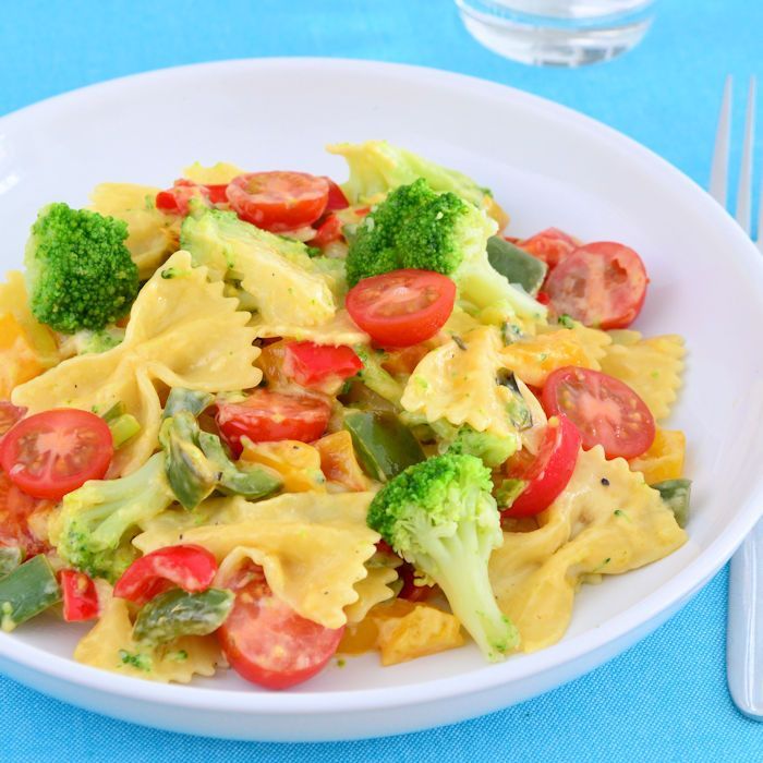 Pasta met broccoli en kaassaus