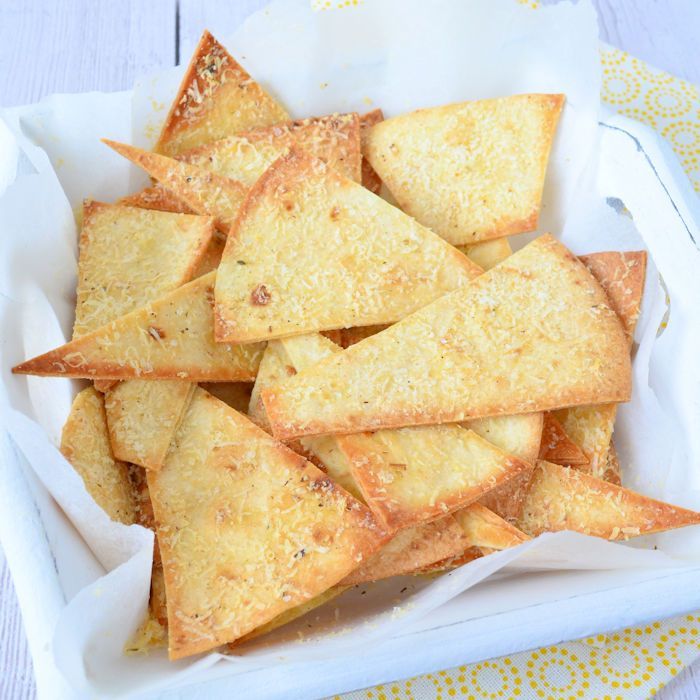 Tortilla chips met Parmezaanse kaas