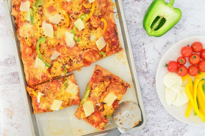 Volkoren pizza met gemarineerde kip 3a