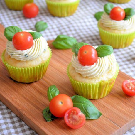 Hartige caprese cupcakes