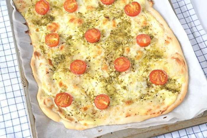 caprese flammkuchen 3a