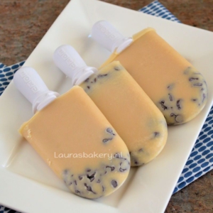 Drie ijsjes met cookie dough