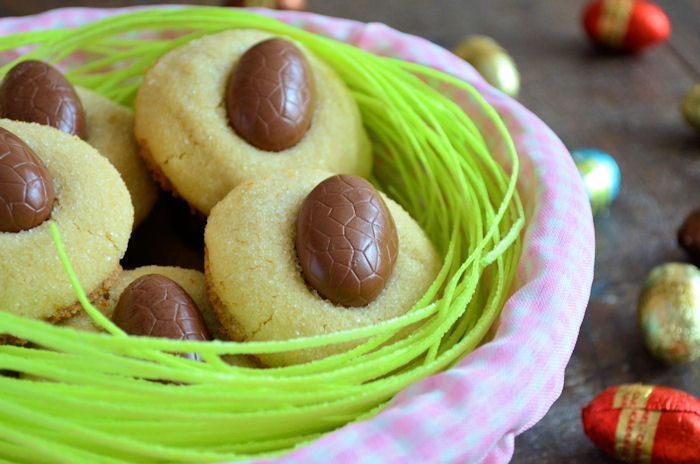 Paaskoekjes: Easter egg kisses