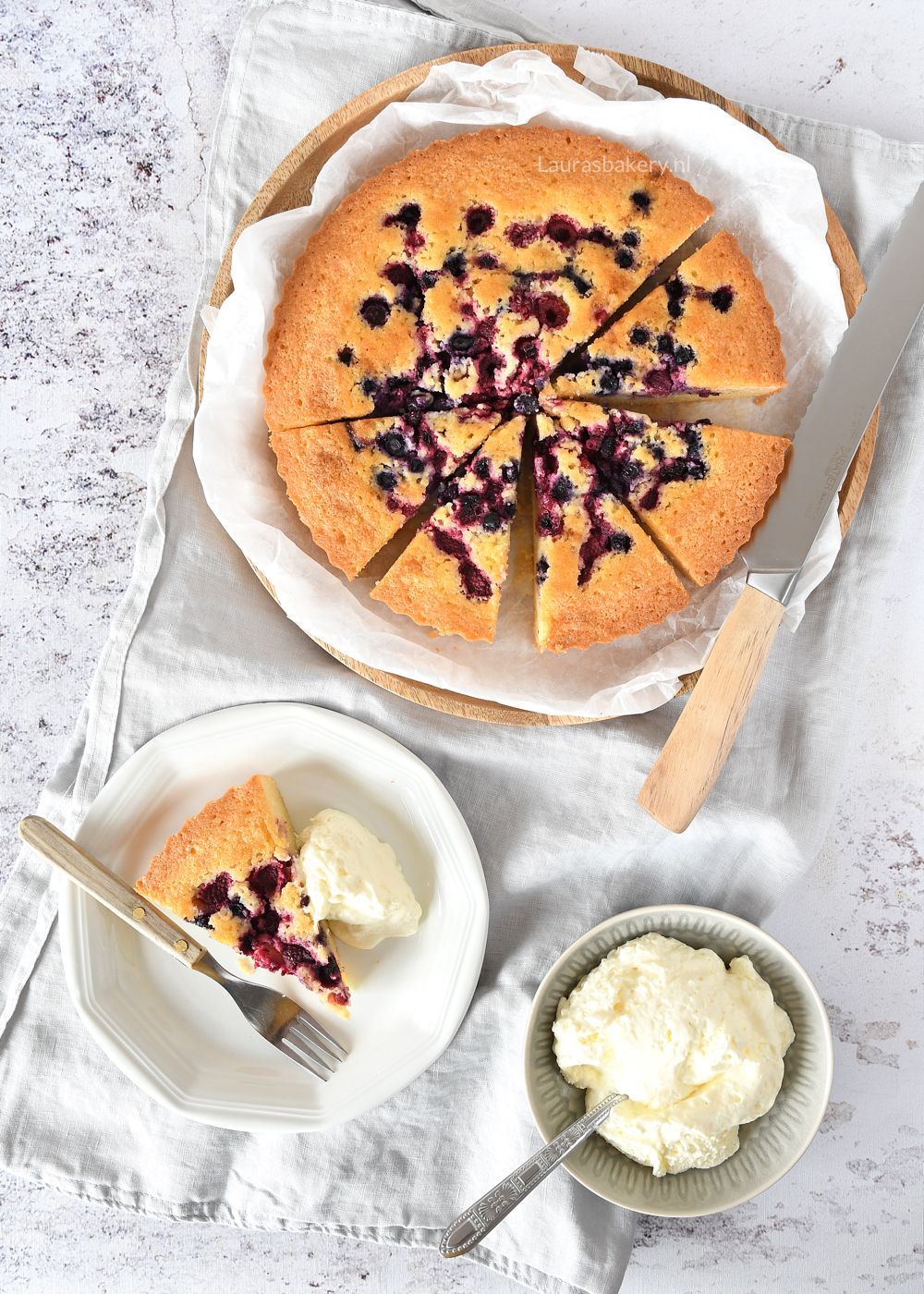 Frangipane cake met rood fruit