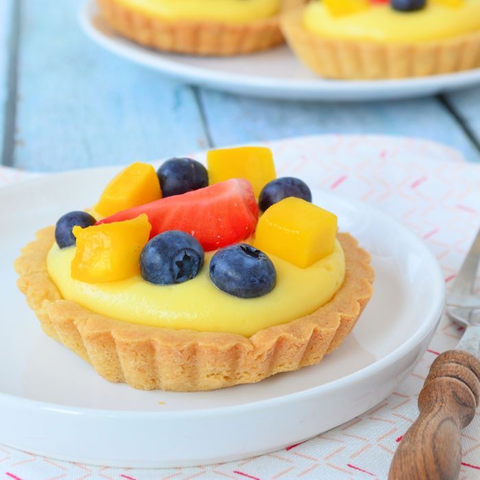 Fruit tartelettes met banketbakkersroom