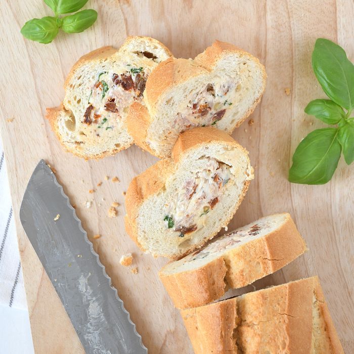 Gevuld stokbrood met roomkaas