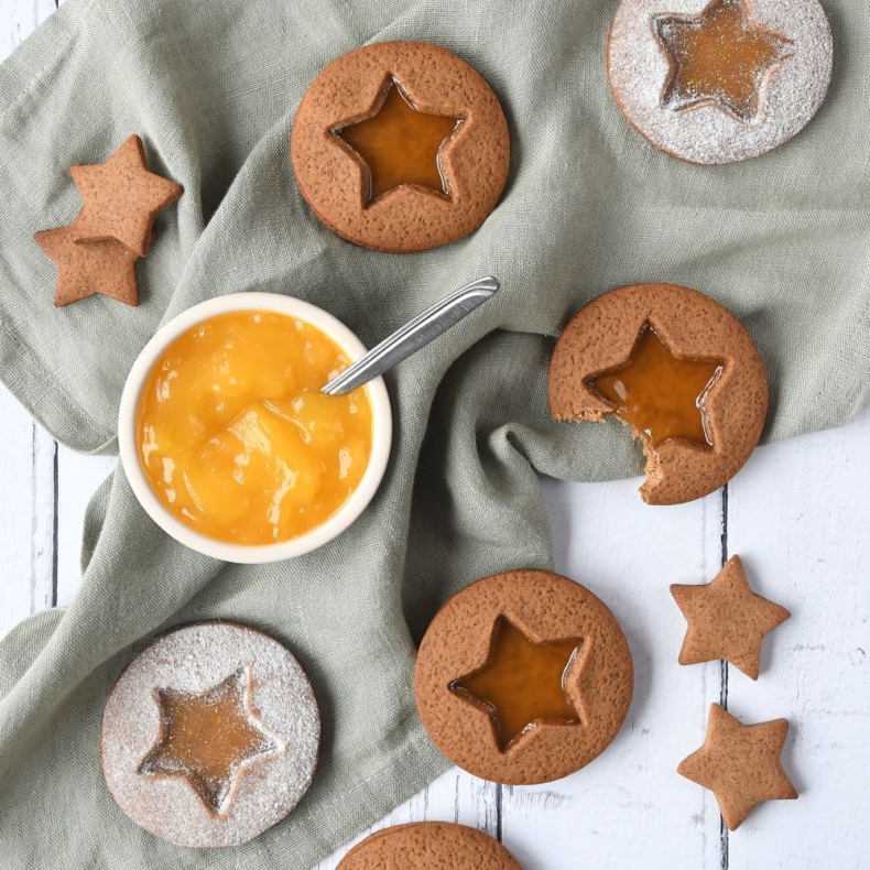 Gingerbread lemon curd koekjes