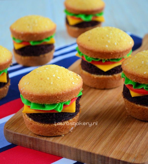 Hamburger cupcakes
