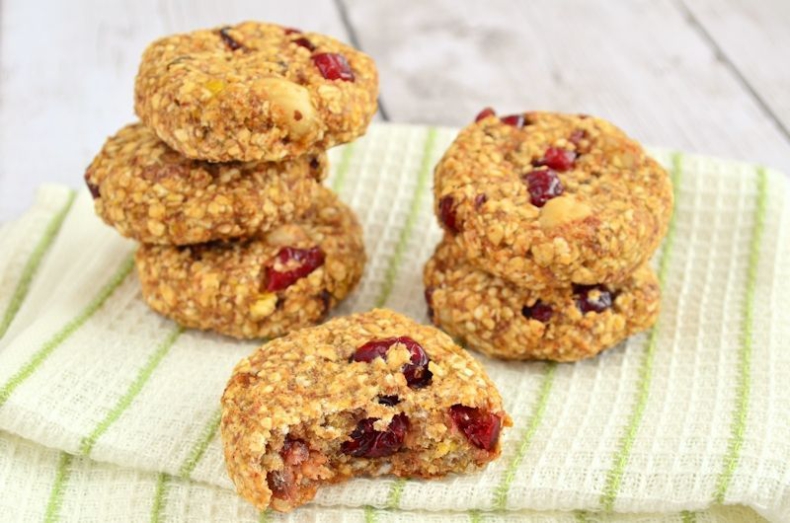 Havermout banaan koekjes met cranberries en noten