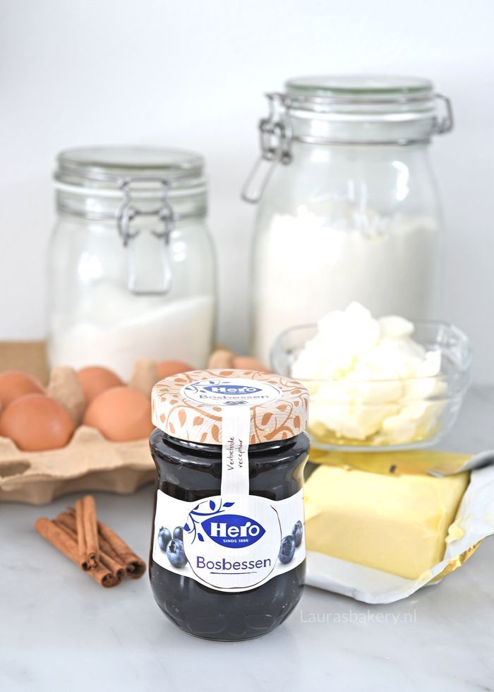 kaneelcake met bosbessen cheesecake swirl 1a