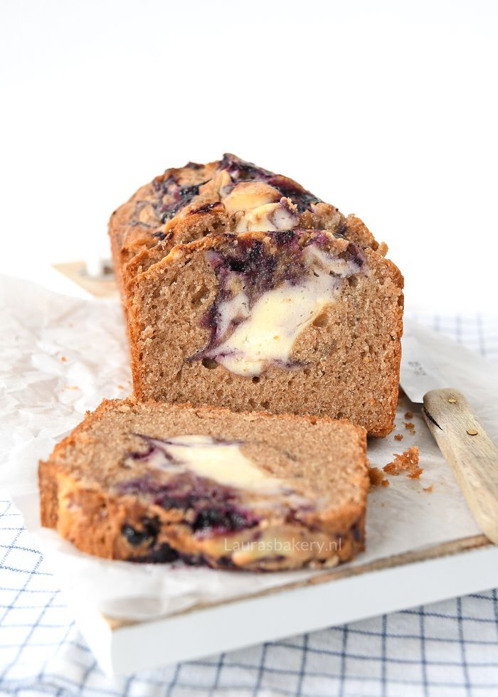 kaneelcake met bosbessen cheesecake swirl 4a