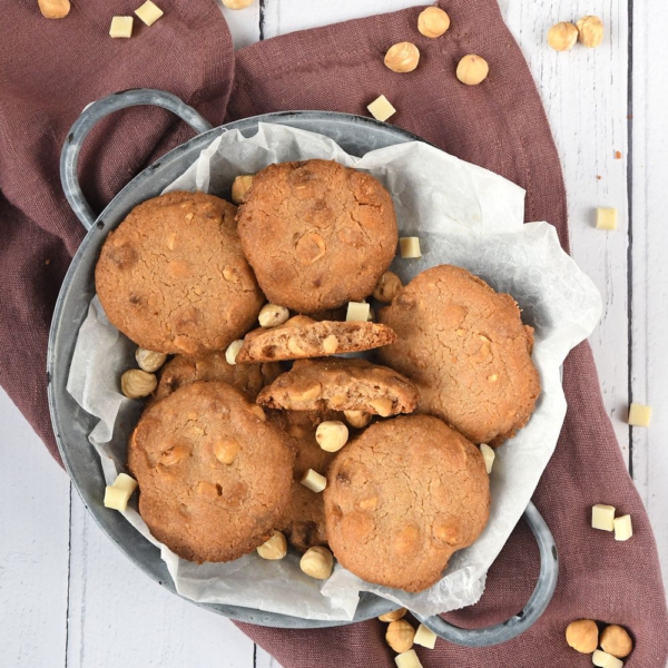 Kaneelkoekjes met witte chocolade en hazelnoten