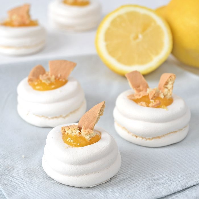 Lemon meringue pie bites