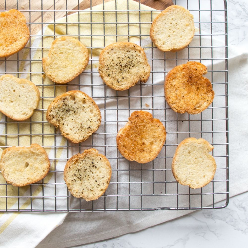 Zelf knapperige toastjes maken