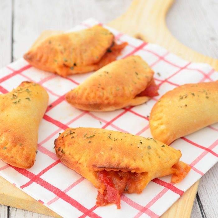 mini calzone pizza's