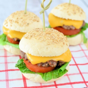Mini cheeseburgers