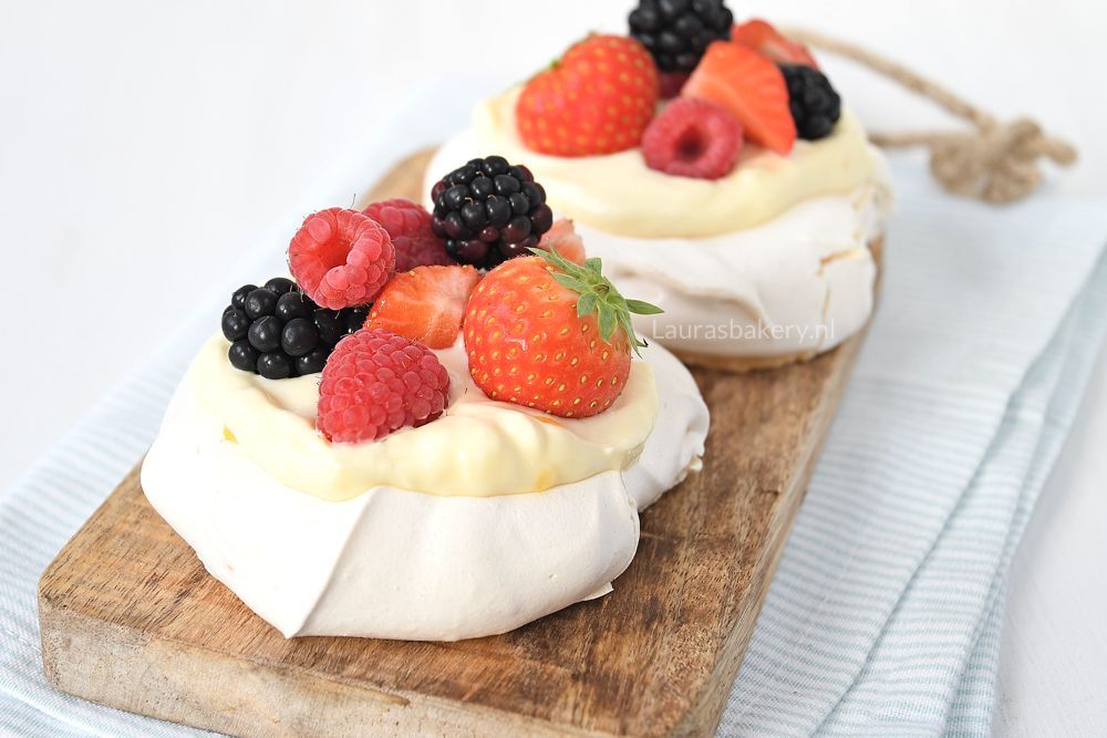 Pavlova's met citroenroom