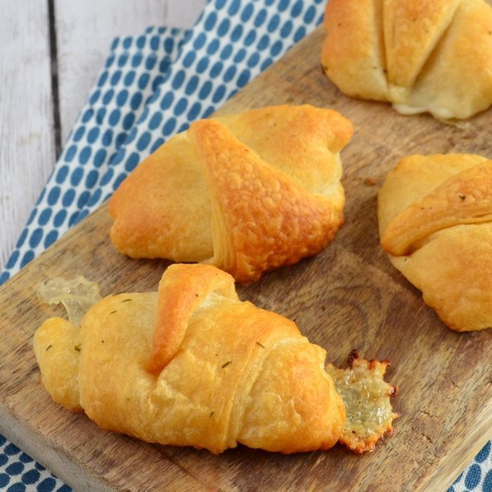 Mozzarella knoflook croissants