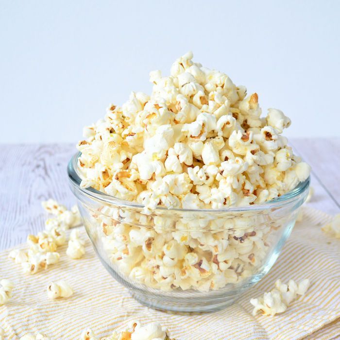 Popcorn met rozemarijn en zeezout
