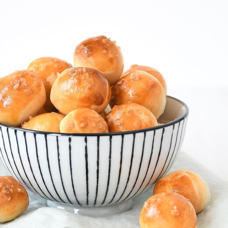 Pretzel bites