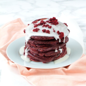 Red velvet pancakes uitgelicht