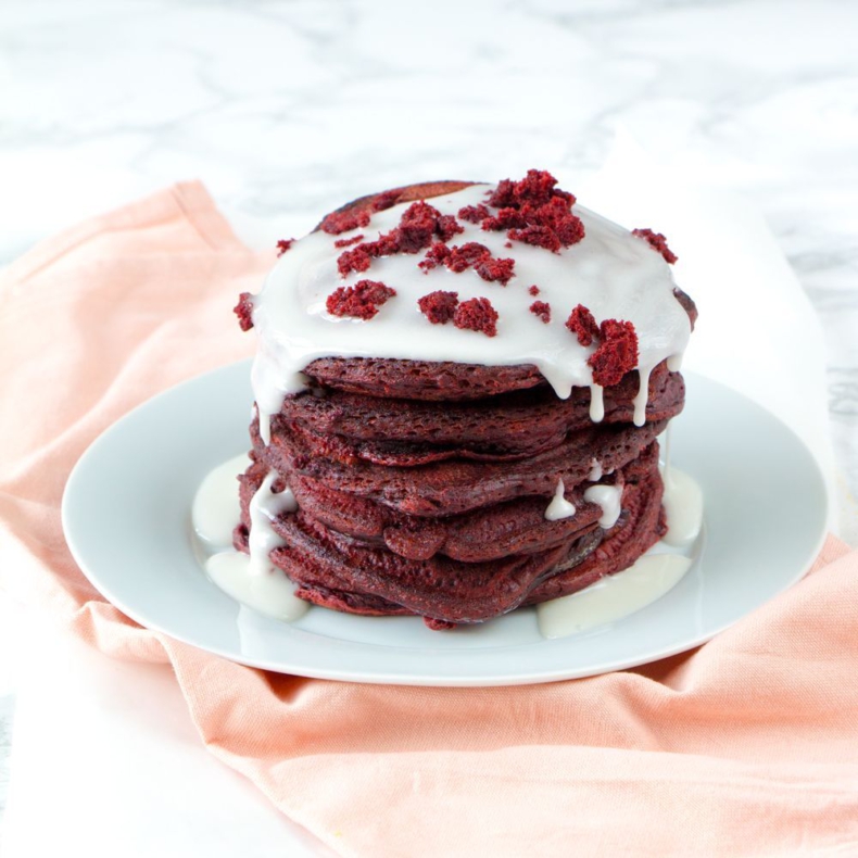 Amerikaanse red velvet pancakes