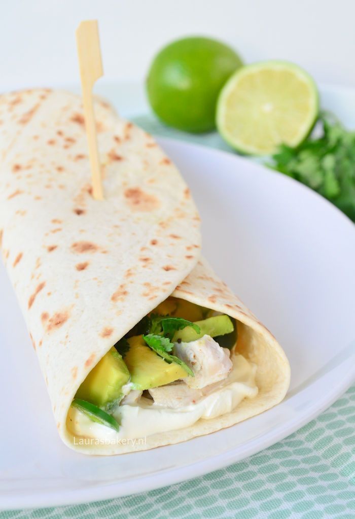 Tortilla’s met limoen kip en avocado